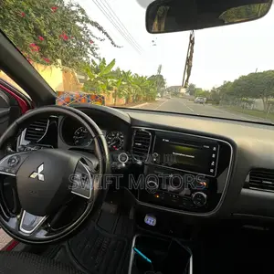 Mitsubishi Outlander 2018 Red