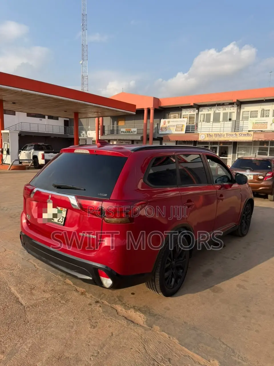 Mitsubishi Outlander 2018 Red