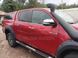 Toyota Hilux 2019 Red