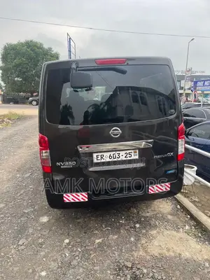 Nissan Caravan (Urvan) 2012 Black