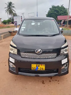 Toyota Voxy V 2WD 8-Seater 2013 Black