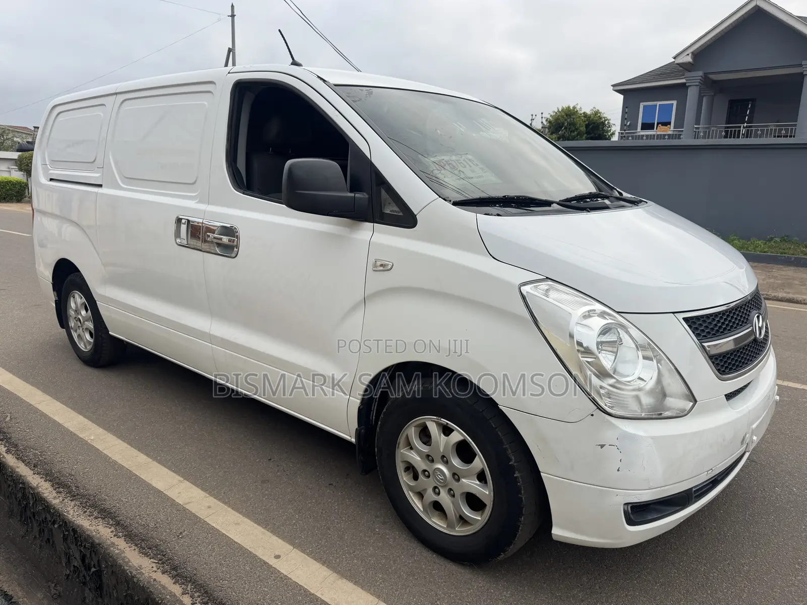 Hyundai Starex 2012 White