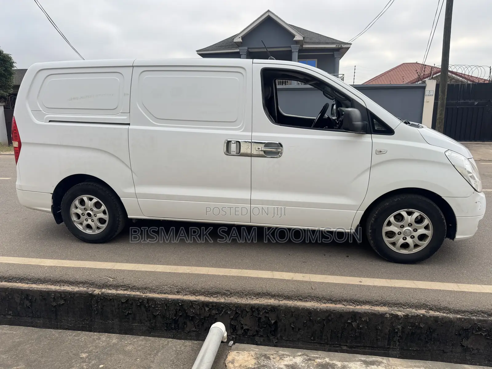 Hyundai Starex 2012 White