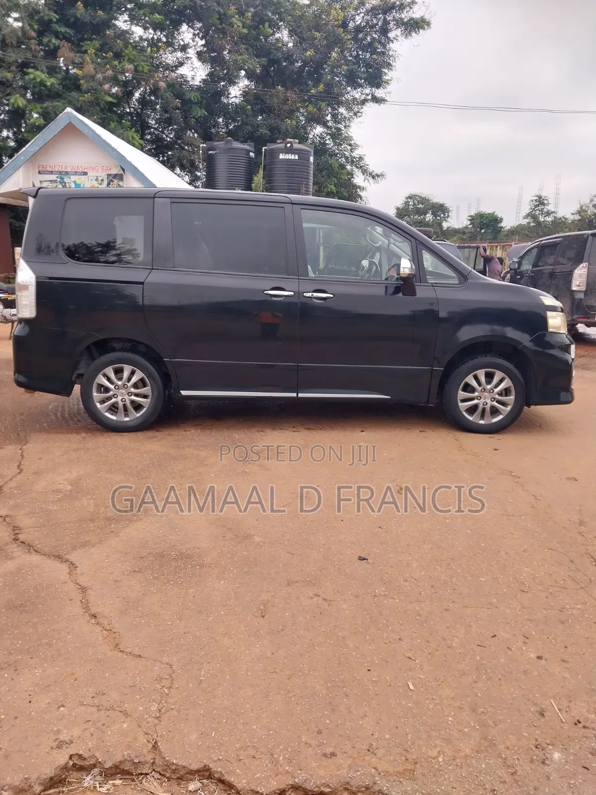 Toyota Voxy V 2WD 8-Seater 2013 Black