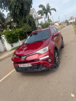 Toyota RAV4 XLE AWD (2.5L 4cyl 6A) 2016 Red