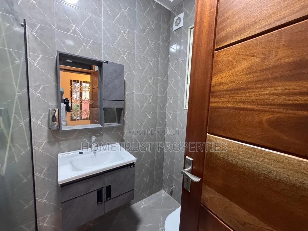 4bdrm Duplex in Ablekuma Agape for rent