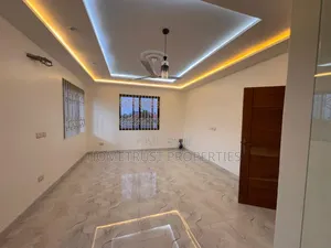 4bdrm Duplex in Ablekuma Agape for rent