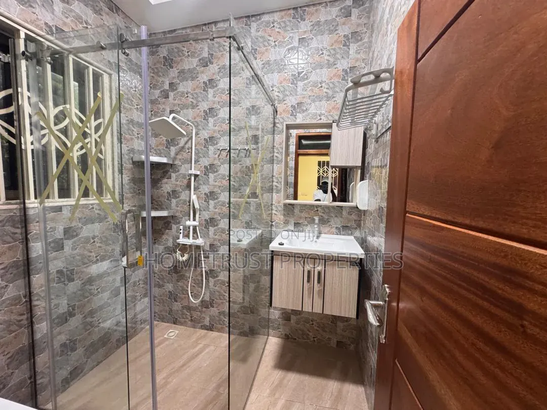 4bdrm Duplex in Ablekuma Agape for rent