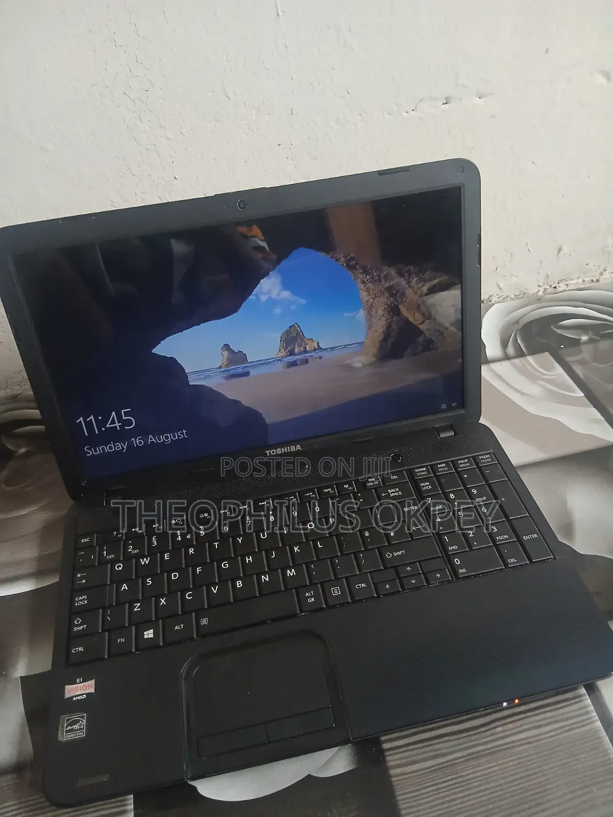 Laptop Toshiba Satellite C70D 4GB AMD HDD 500GB