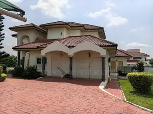 5bdrm Mansion in Trasacco Estate, Otano for sale
