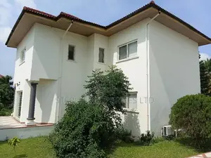 5bdrm Mansion in Trasacco Estate, Otano for sale