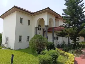 5bdrm Mansion in Trasacco Estate, Otano for sale