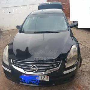 Nissan Altima 2012 Black
