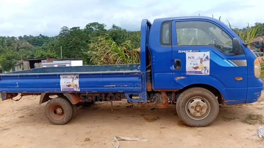 Kia Bongo 2012 Blue