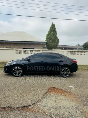 Toyota Corolla S Premium 4dr Sedan (1.8L 4cyl CVT) 2014 Black