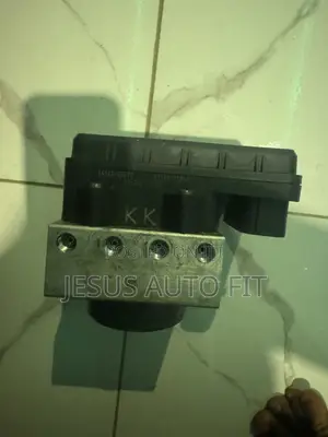 2012-2013 Toyota Corolla 1.8L Abs Anti Lock Brake Pump Control Module