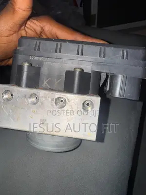 2012-2013 Toyota Corolla 1.8L Abs Anti Lock Brake Pump Control Module