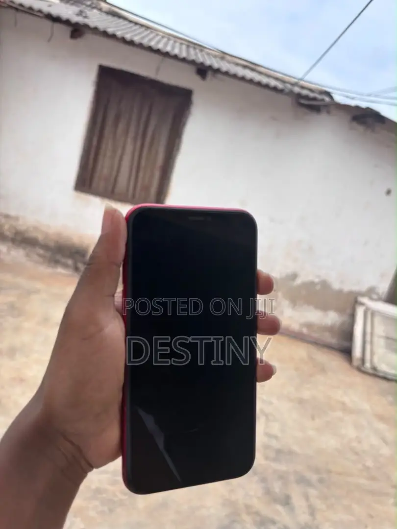Apple iPhone XR 64 GB Red
