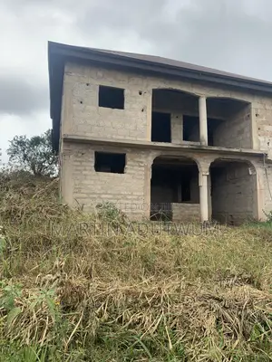 5bdrm House in Ejisu-Juaben Municipal for sale