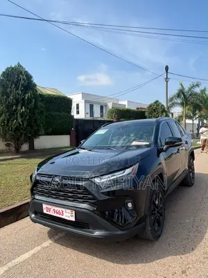 Toyota RAV4 XLE AWD 2024 Black