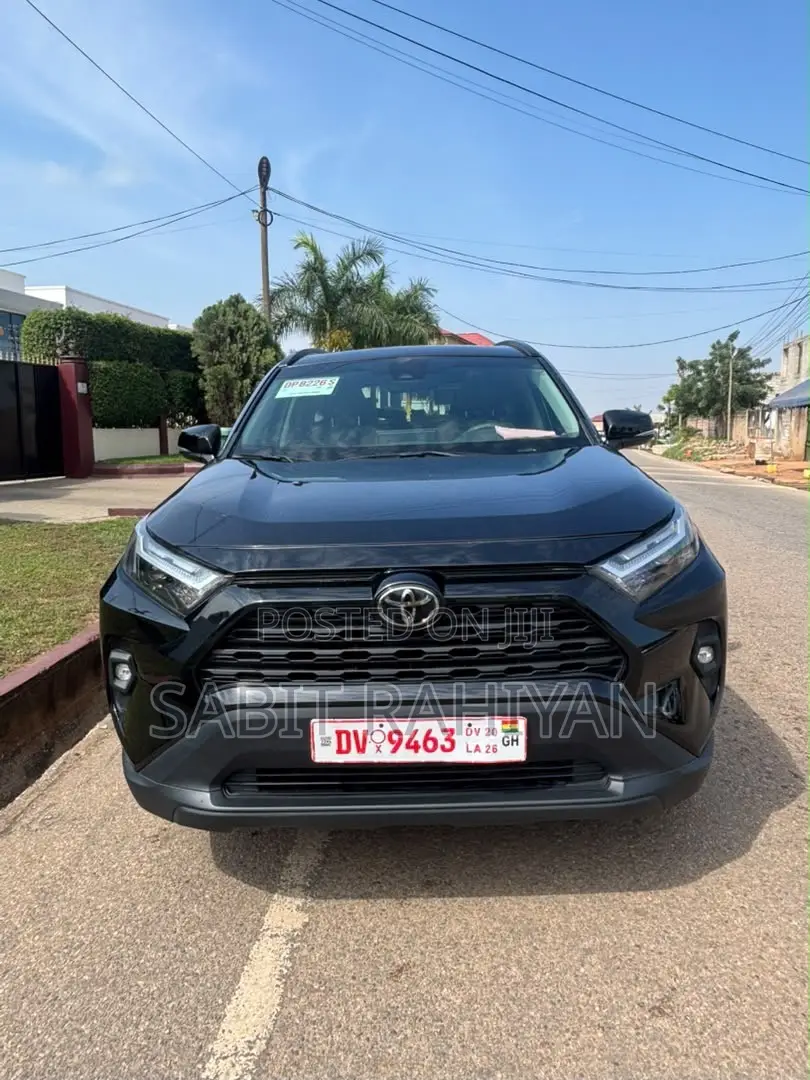 Toyota RAV4 XLE AWD 2024 Black