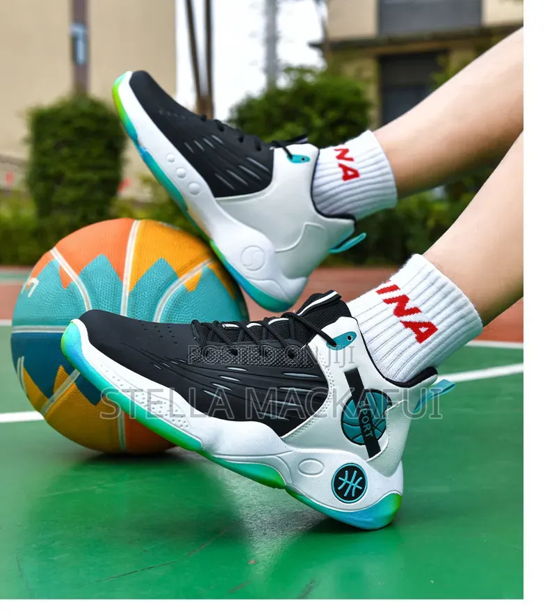 Beautiful Basketball Sneakers Sizes 40-43 Only
