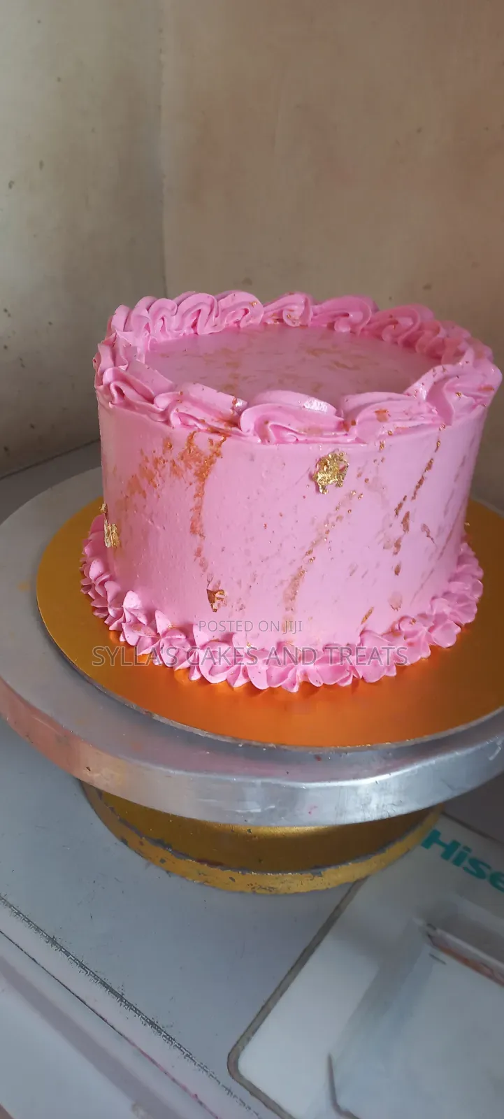 6-Inches 2 layersCustom Cake