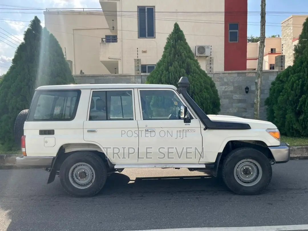 Toyota Land Cruiser 79 Series 2019 White