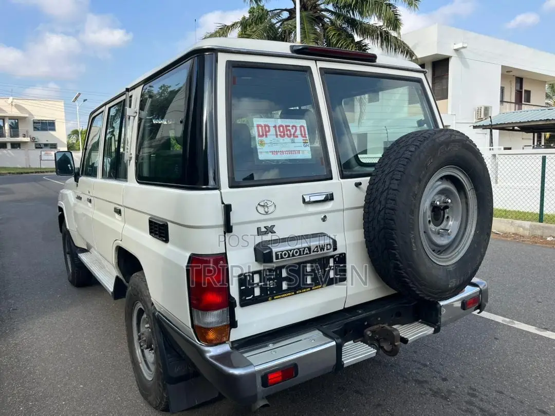 Toyota Land Cruiser 79 Series 2019 White
