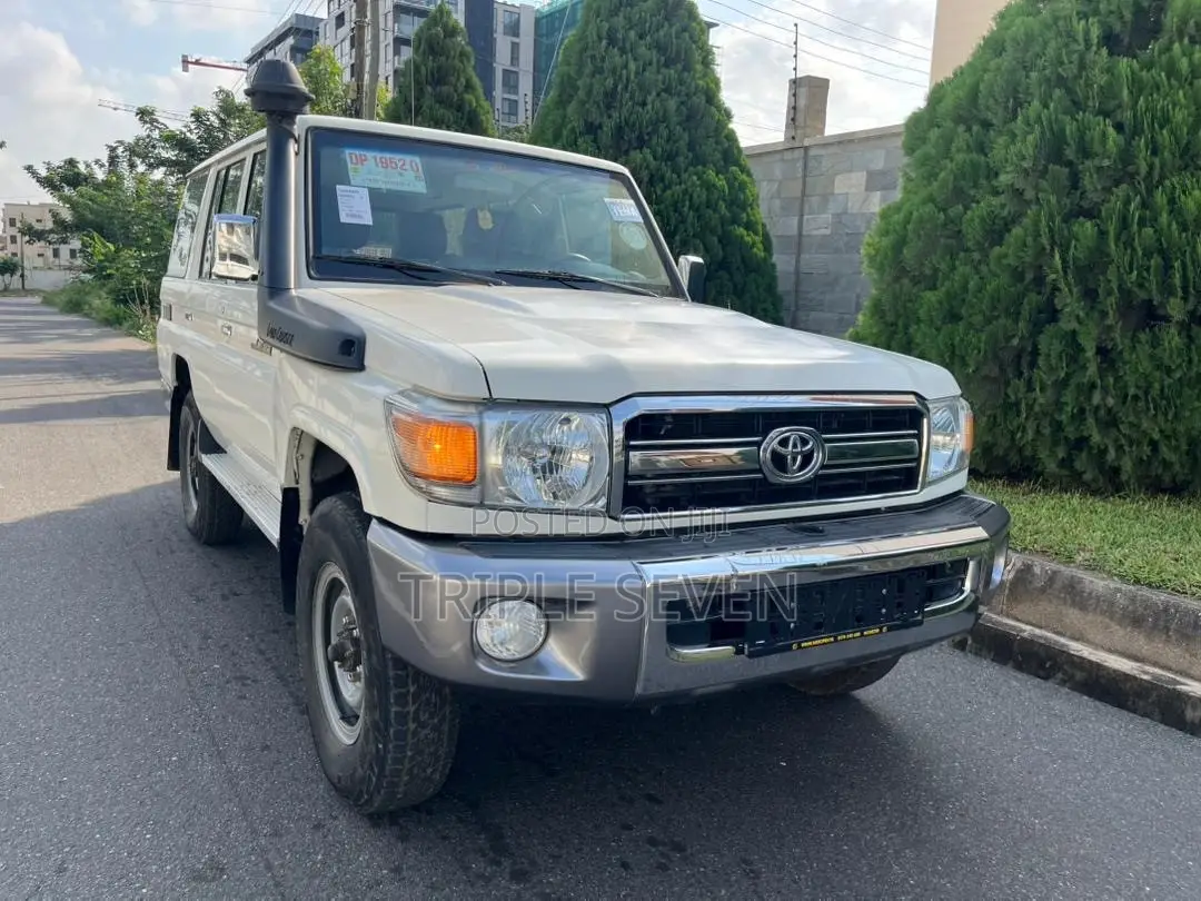 Toyota Land Cruiser 79 Series 2019 White
