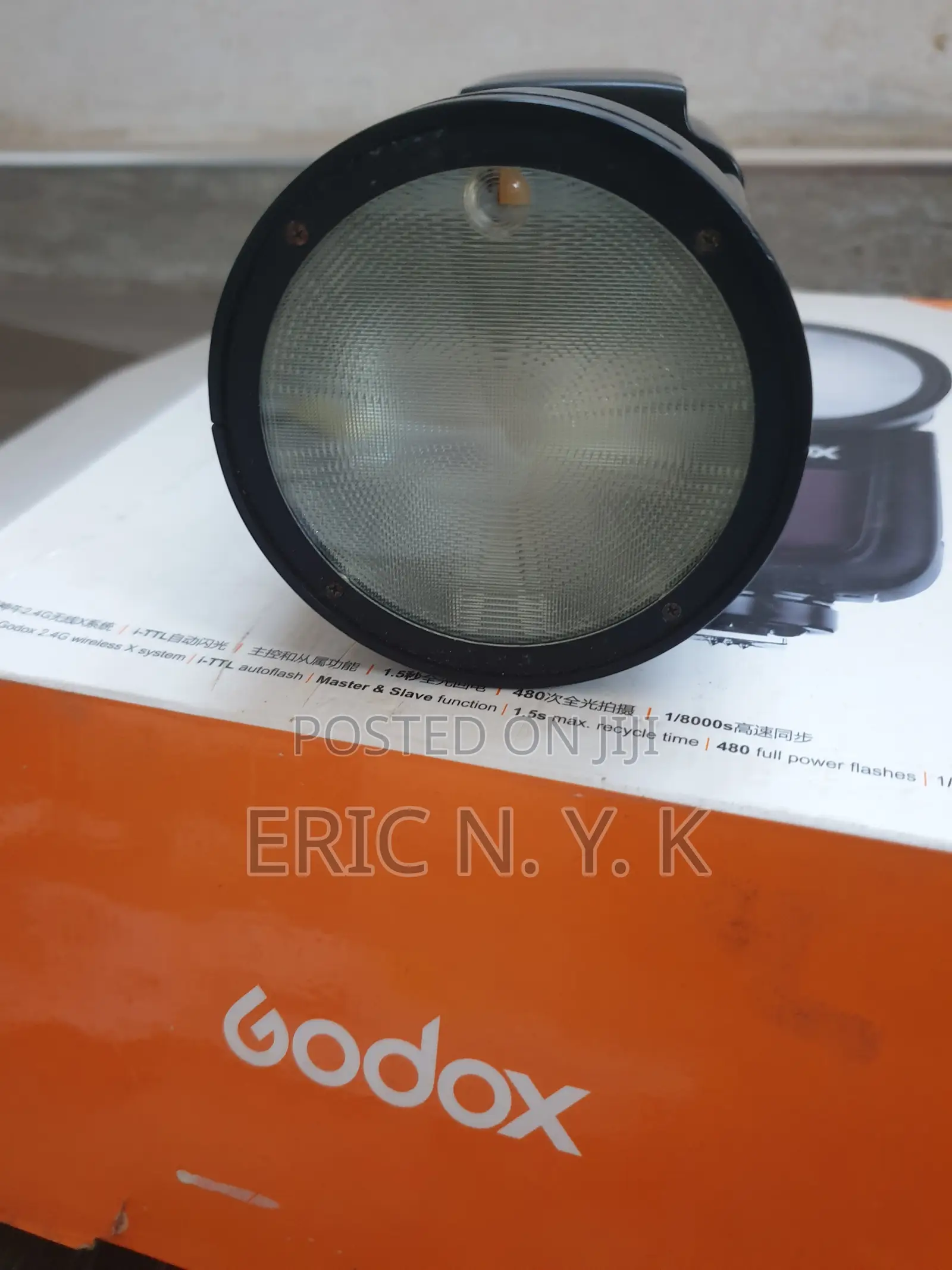 Godox V1 N