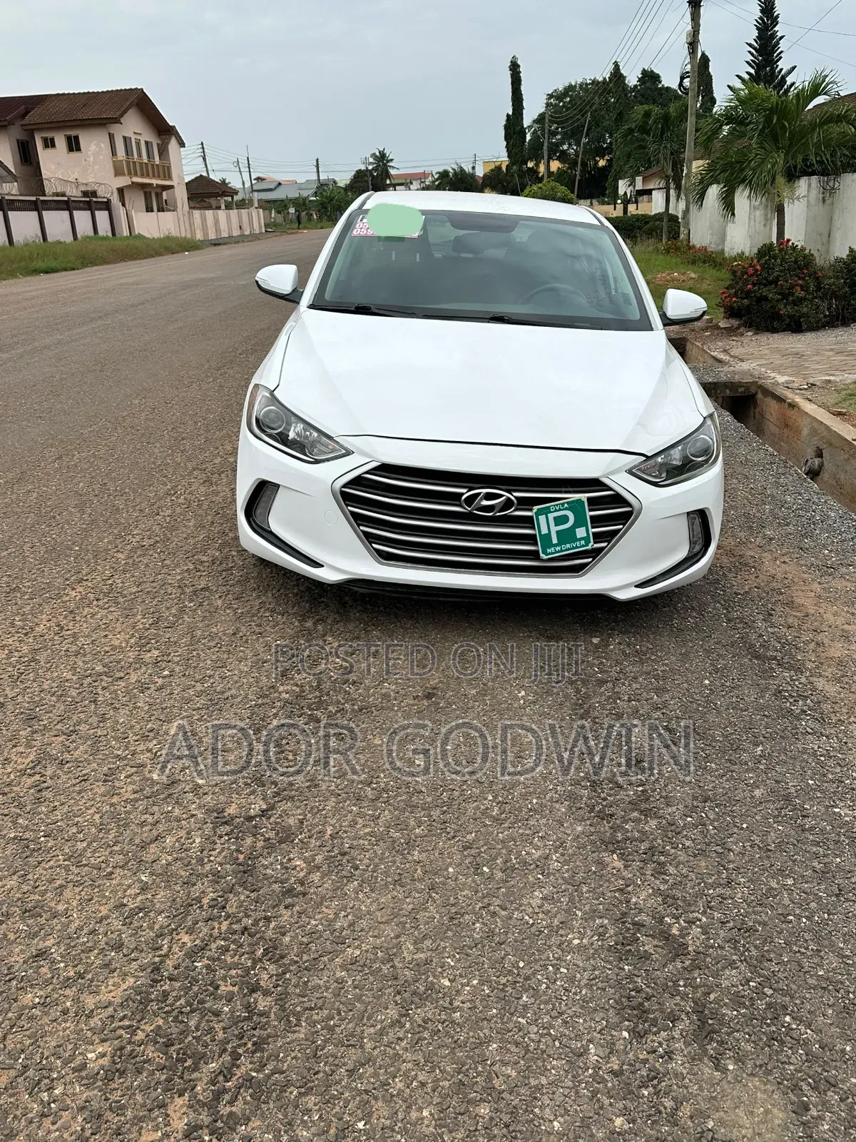 Hyundai Elantra Limited Sedan FWD (2.0L 4cyl 6A) 2017 White