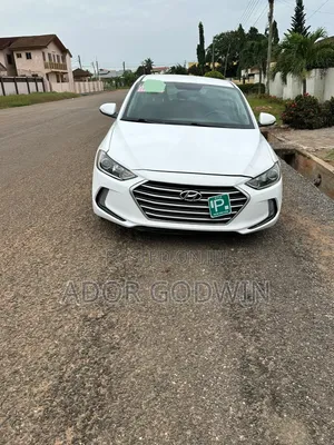 Hyundai Elantra Limited Sedan FWD (2.0L 4cyl 6A) 2017 White