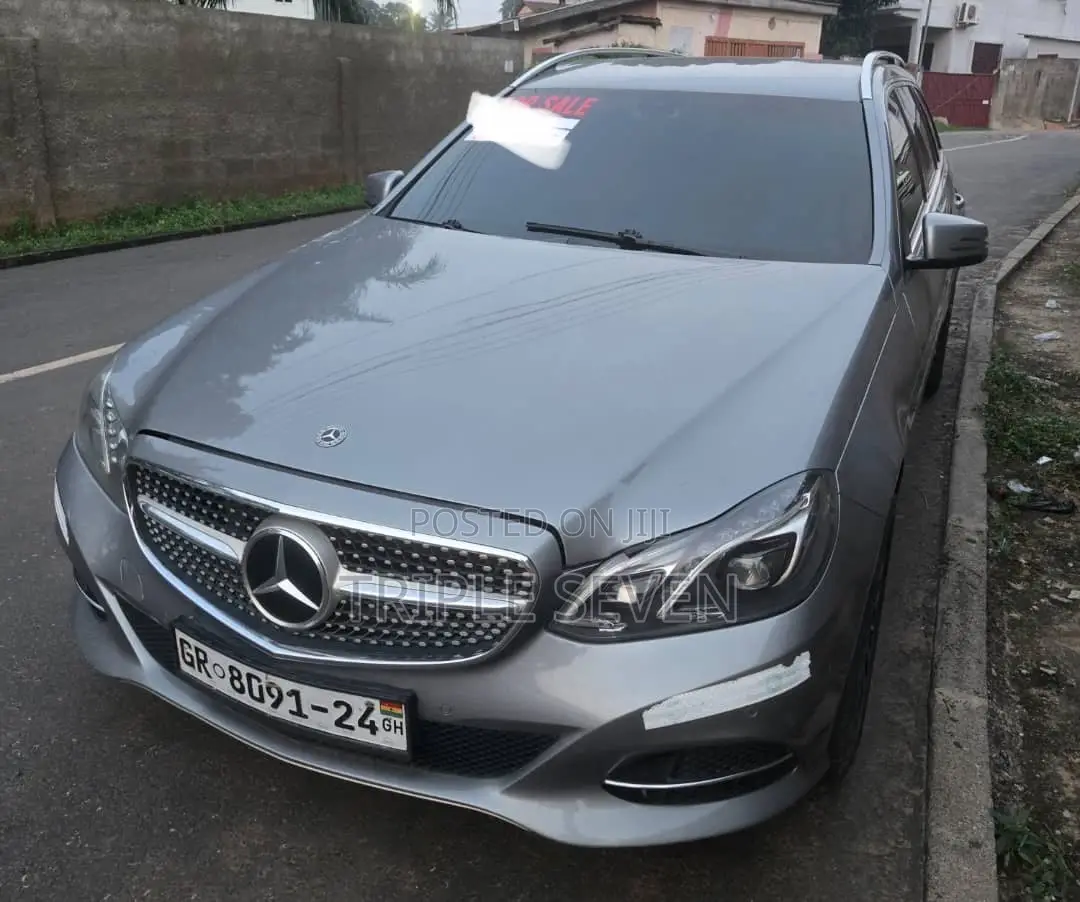 Mercedes-Benz 220 2013 Silver