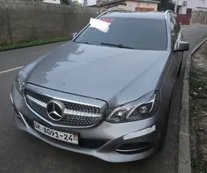 Mercedes-Benz 220 2013 Silver