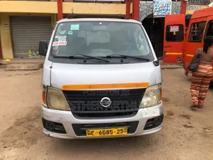 Nissan Caravan 2010 Silver