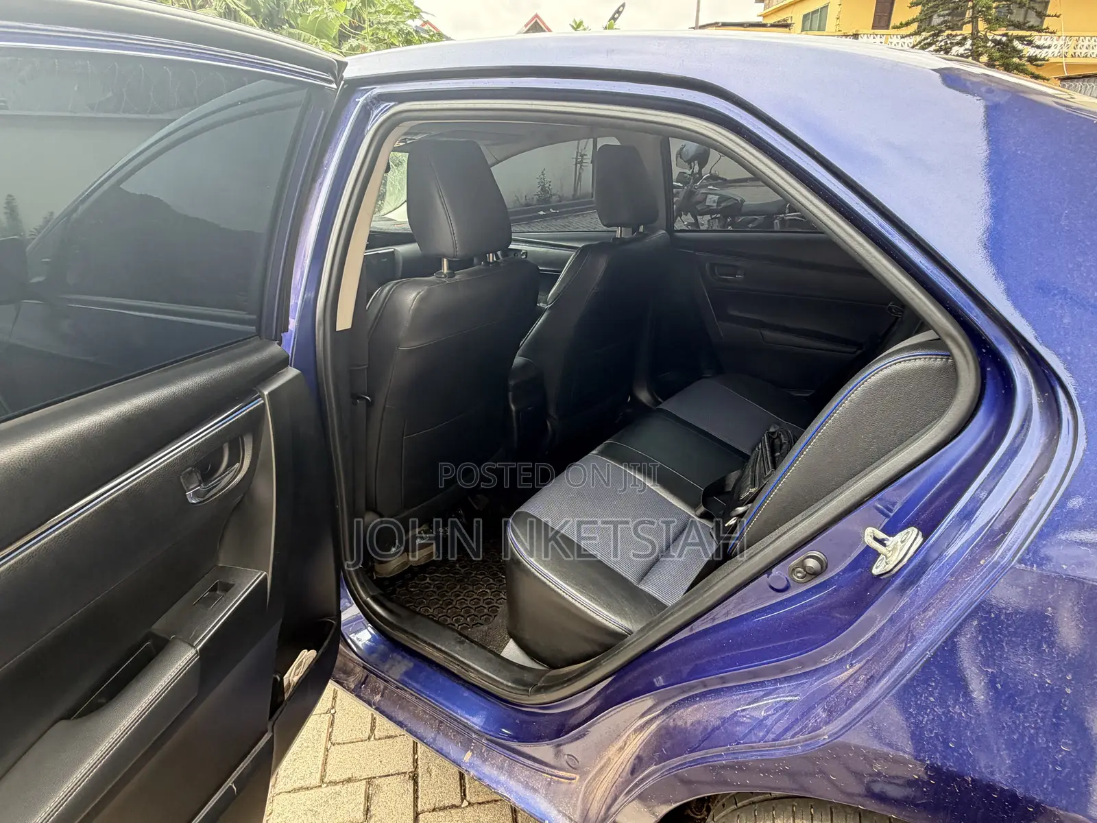 Toyota Corolla SE 4dr Sedan (1.8L 4cyl CVT) 2017 Blue