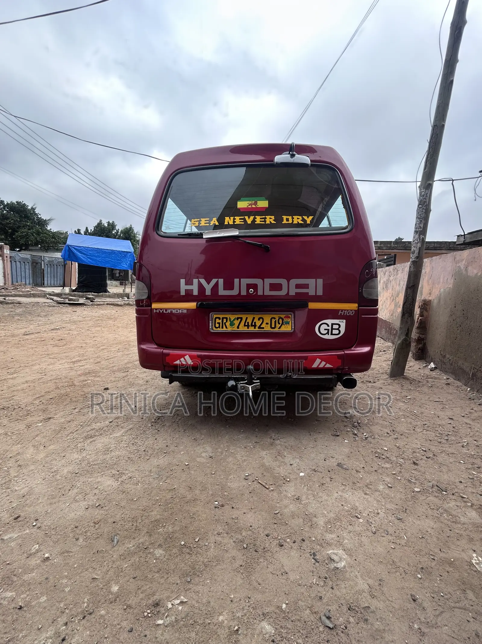 Hyundai H-100 2004 Red