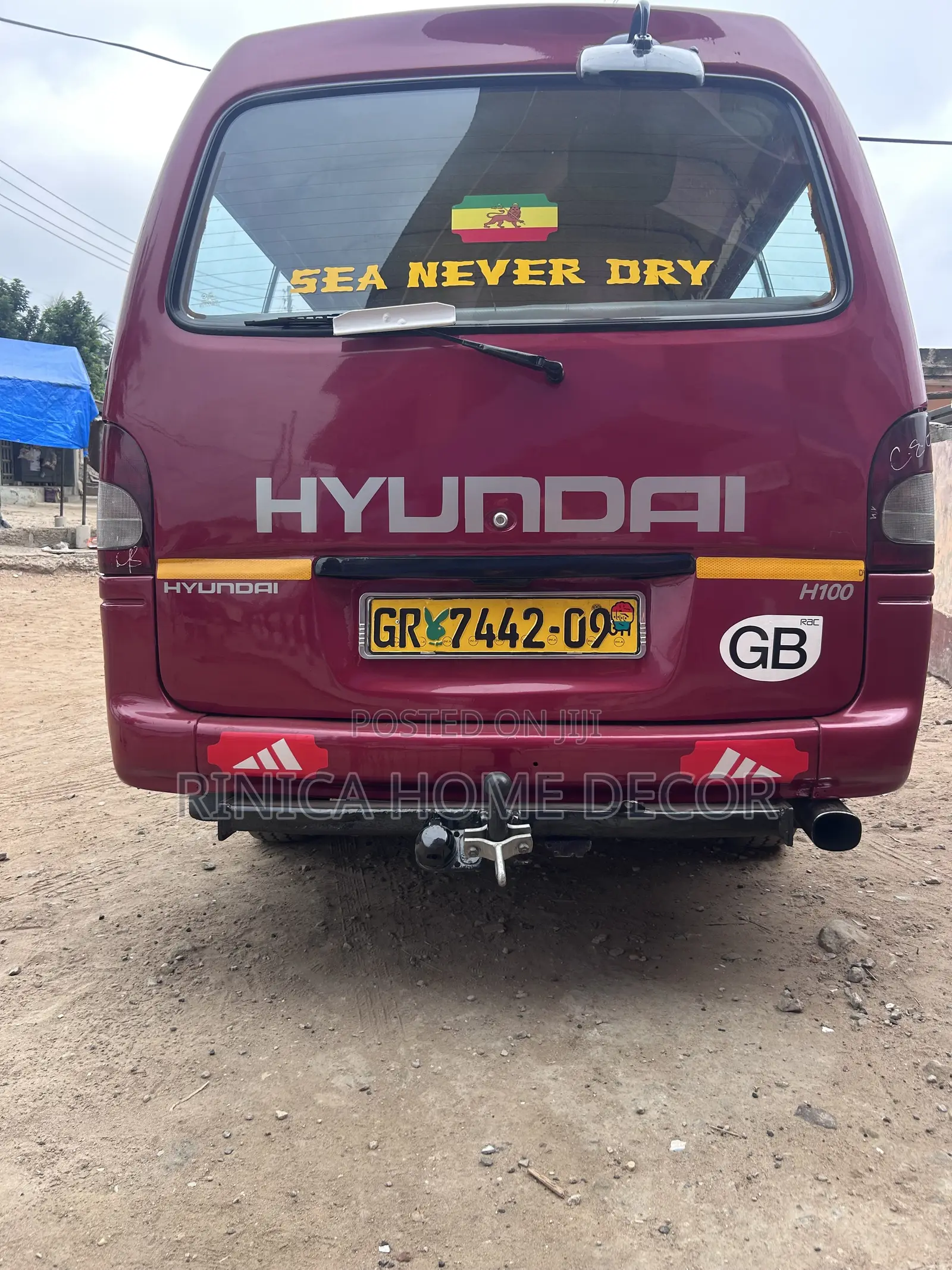Hyundai H-100 2004 Red
