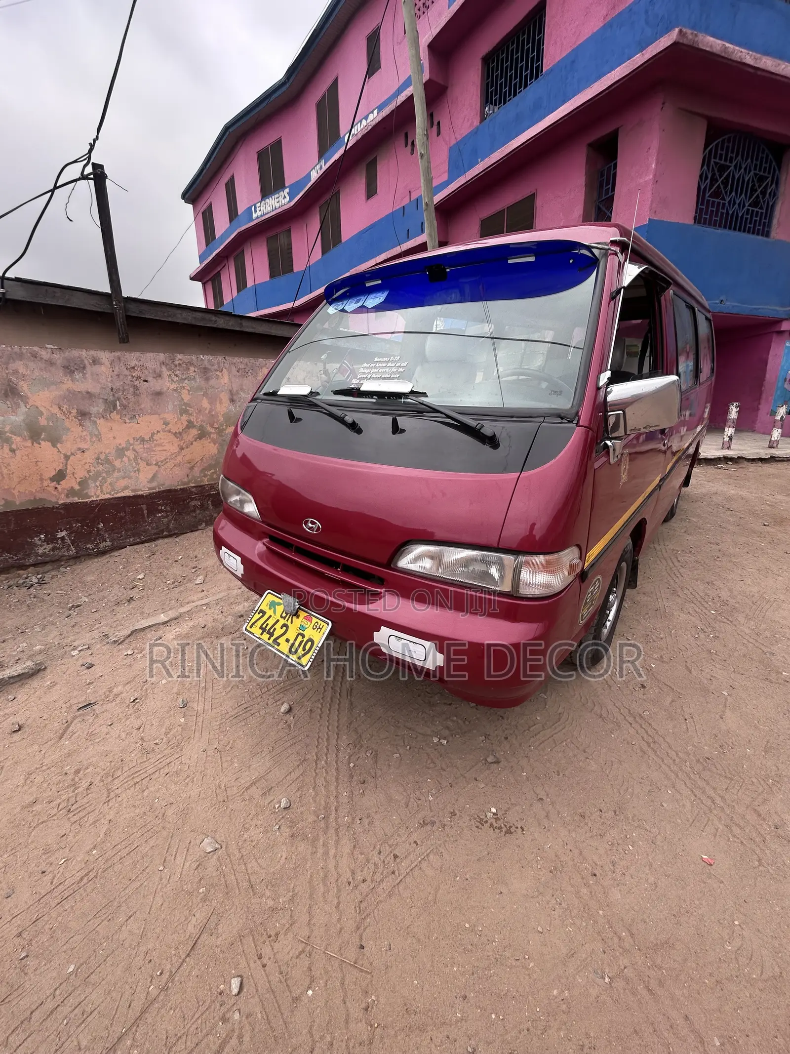 Hyundai H-100 2004 Red