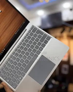 Laptop Microsoft Surface Go 16GB Intel Core i5 SSD 256GB
