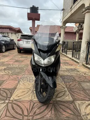 Yamaha Majesty 2012 Black