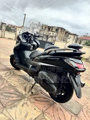 Yamaha Majesty 2012 Black