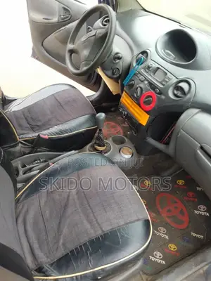 Toyota Yaris 2001