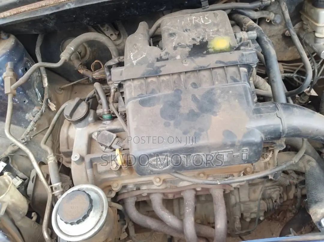 Toyota Yaris 2001