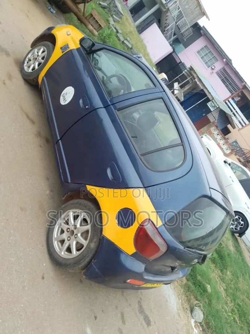 Toyota Yaris 2001