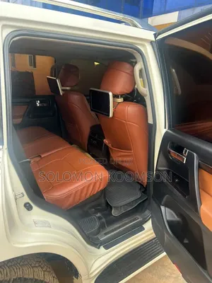 Toyota Land Cruiser 2017 White