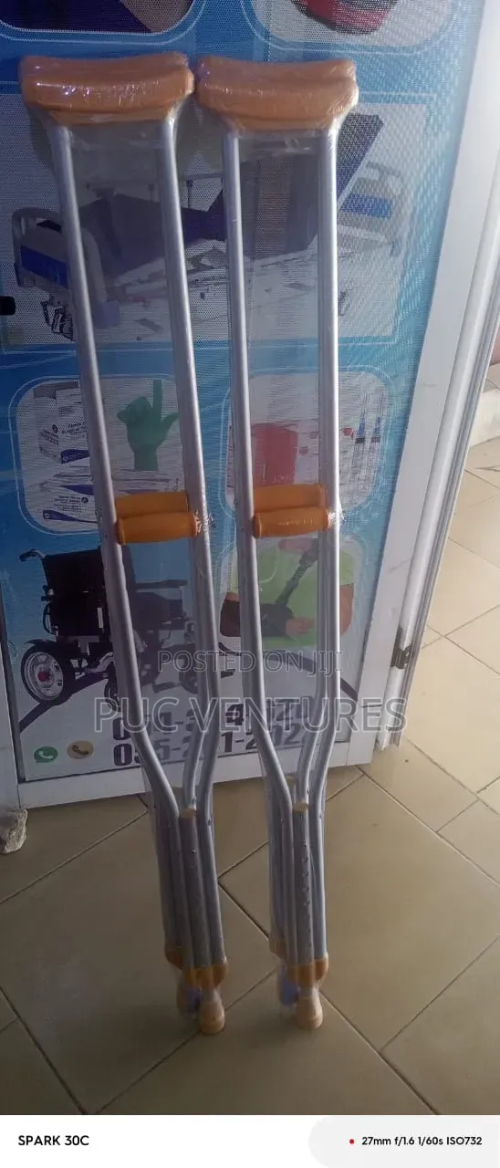 Armpit Crutches