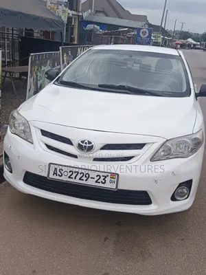 Toyota Corolla 2013 White