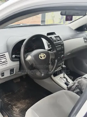 Toyota Corolla 2013 White
